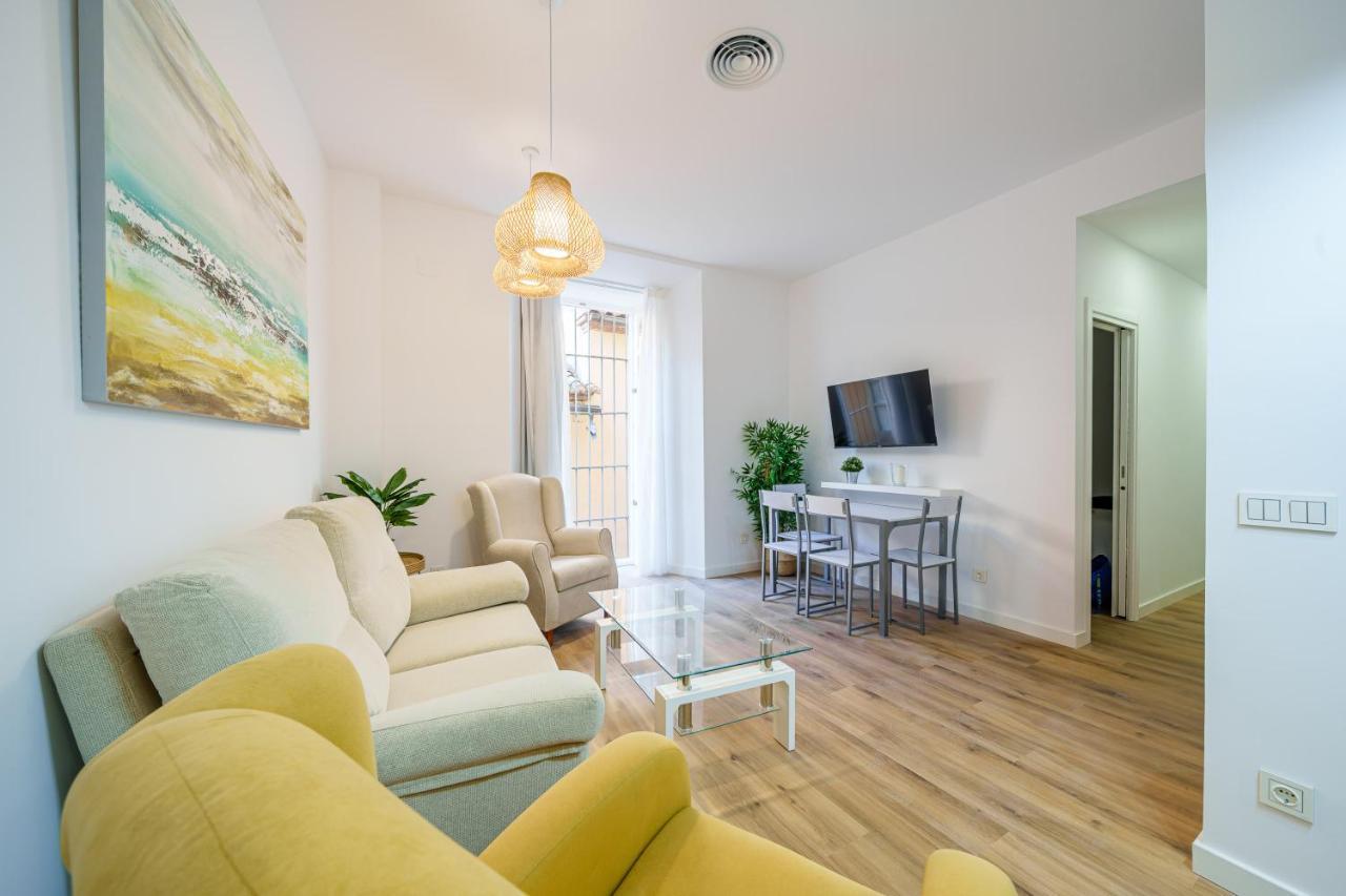 Malaga Cultural Experience Apartment Exterior photo