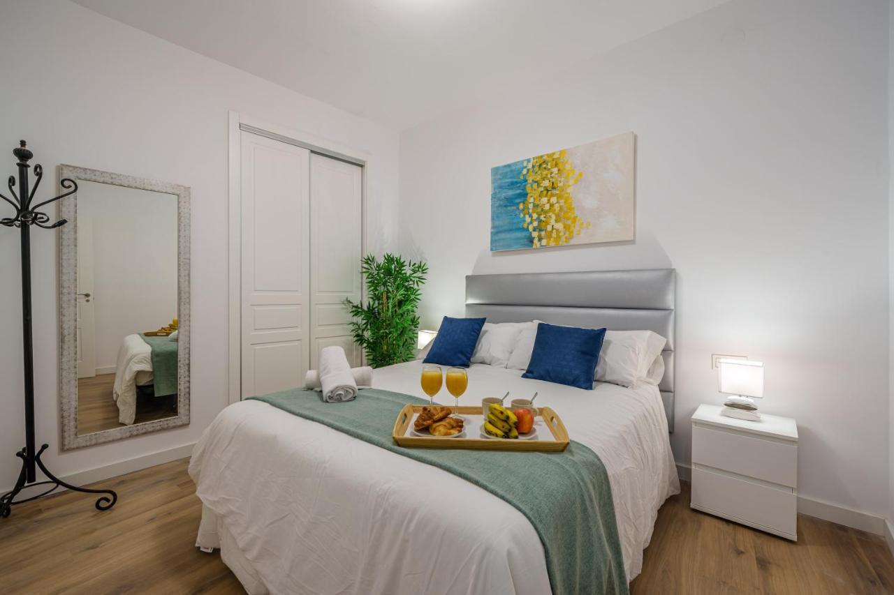 Malaga Cultural Experience Apartment Exterior photo