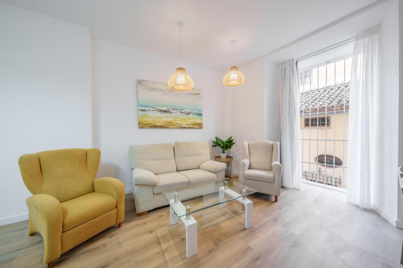 Malaga Cultural Experience Apartment Exterior photo